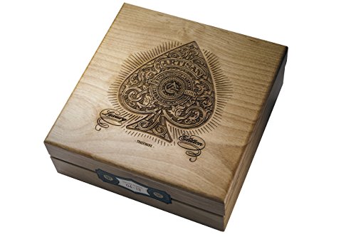 Wooden box with luxury card set