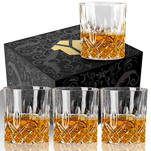 Set of fancy rum glasses