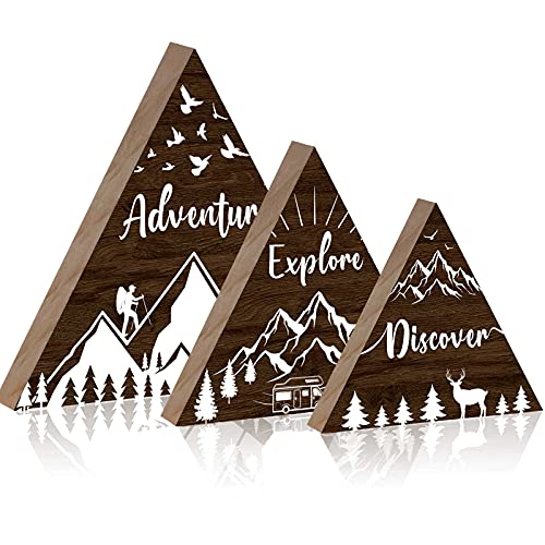 Set of three wooden mountains