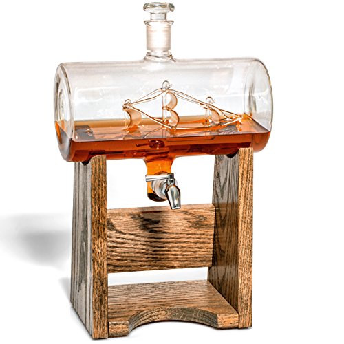 Ship-shaped whiskey decanter