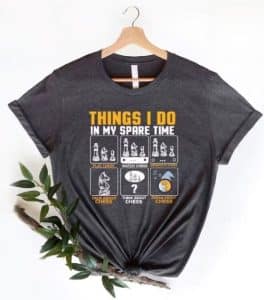 A t-shirt with a funny chess-related print