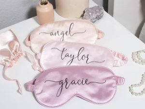 Sleeping mask made from silk and with a name