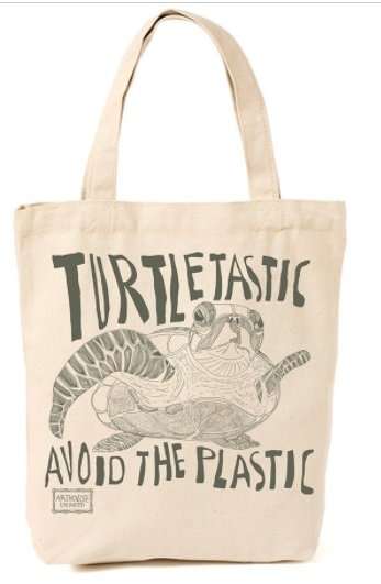 Tote bag with a turtle
