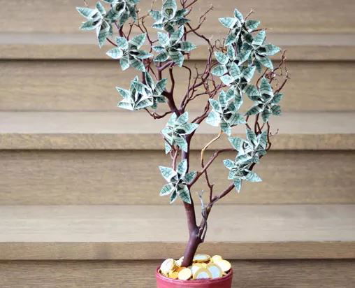Tree with money flowers