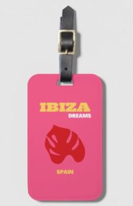 A lugagge tag with "Ibiza dreams"