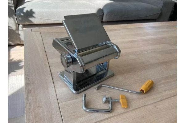 A pasta maker from stainless steel
