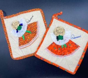 Handmade souvenirs from Panama; pot holders