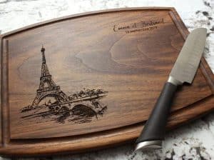 Wooden chopping board with print of the Eiffel Tower and the Seine