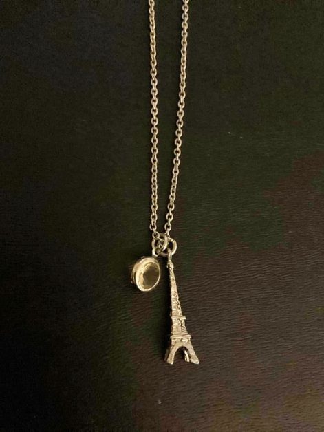 A necklace with the Eiffel Tower pendant
