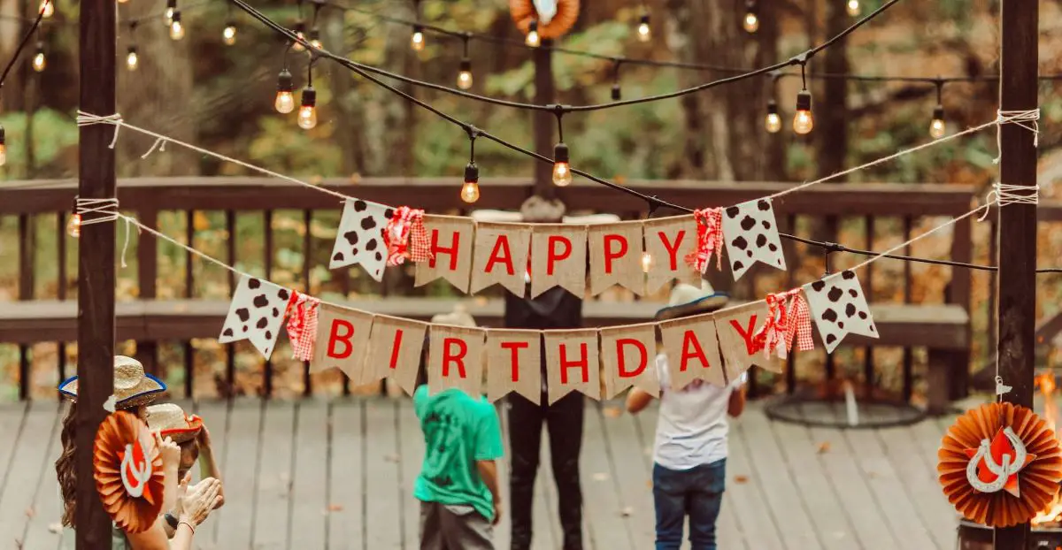 Garlands with Happy Birthday